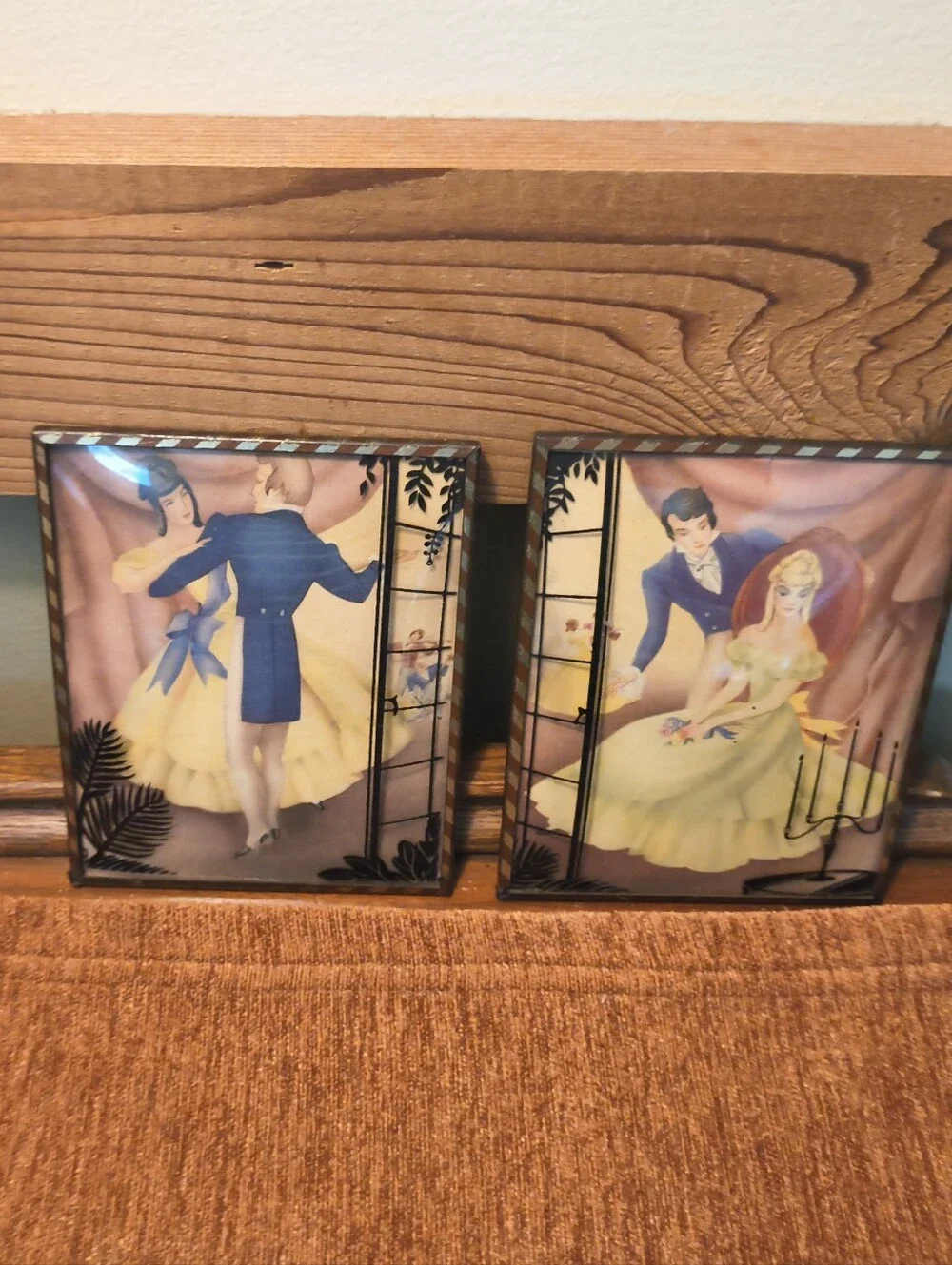 Vtg Pair of Vintage Reverse Painted Bubble Convex Glass Courting Dancing Couple